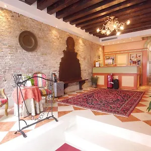 ca-dei-polo.hotelinveneto.com/